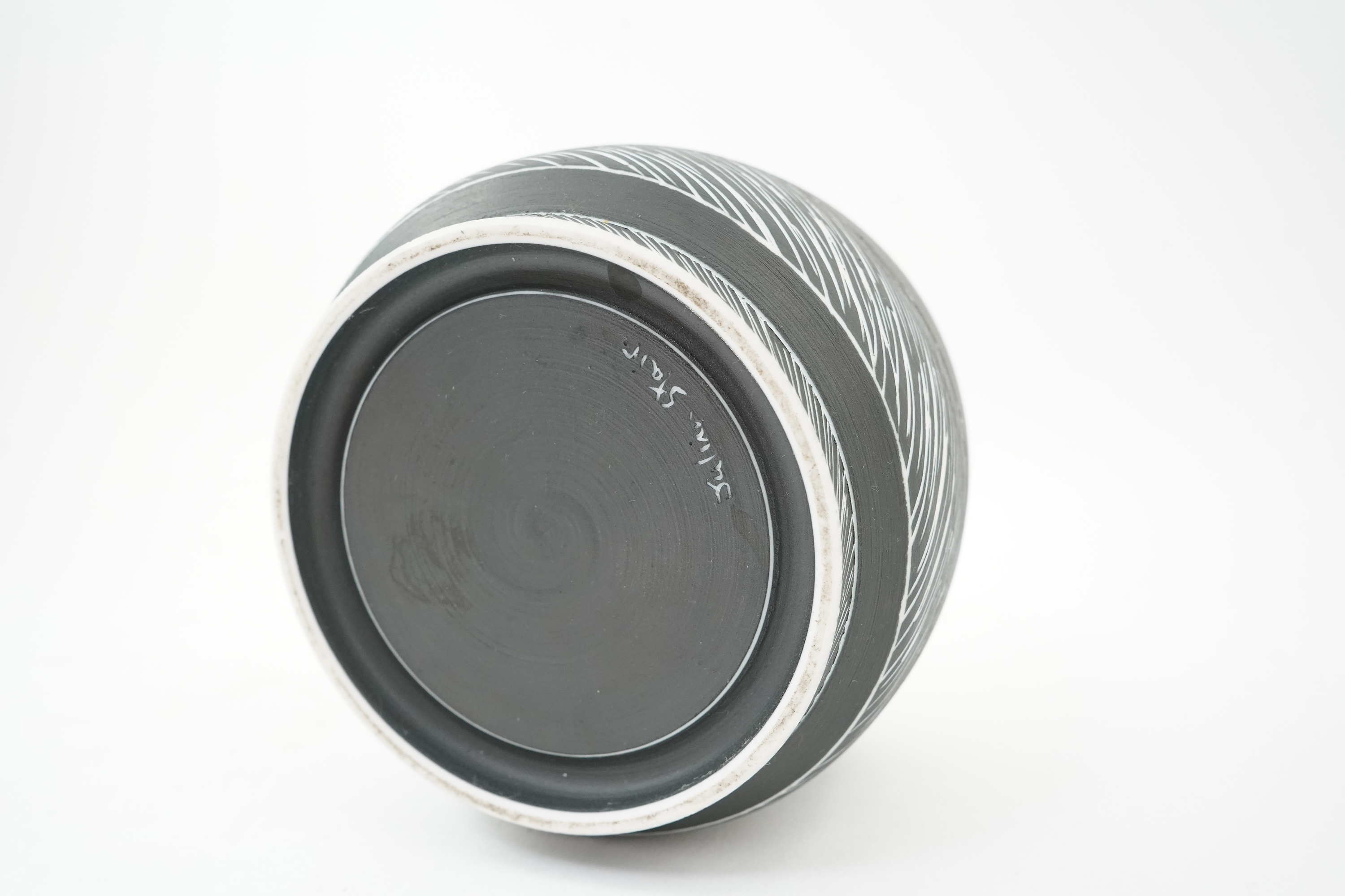Julian Stair OBE (b. 1955): A porcelain cylindrical pot